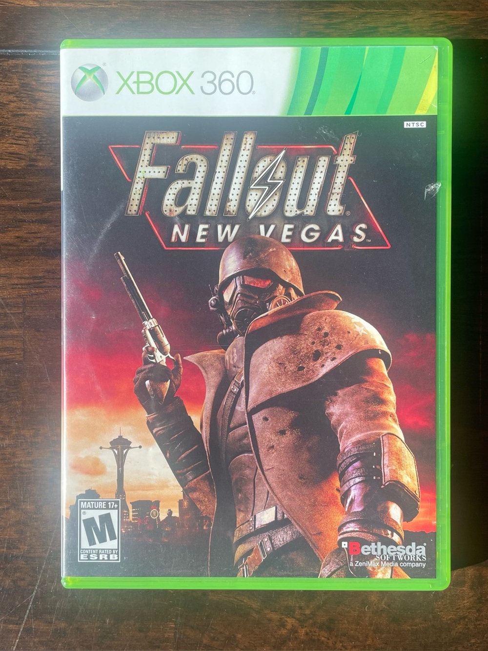 Lot Of 2 Xbox 360 Video Games Fallout: New Vegas And Skyrim With Map